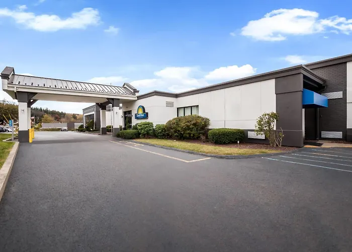 Days Inn By Wyndham Liberty Monticello